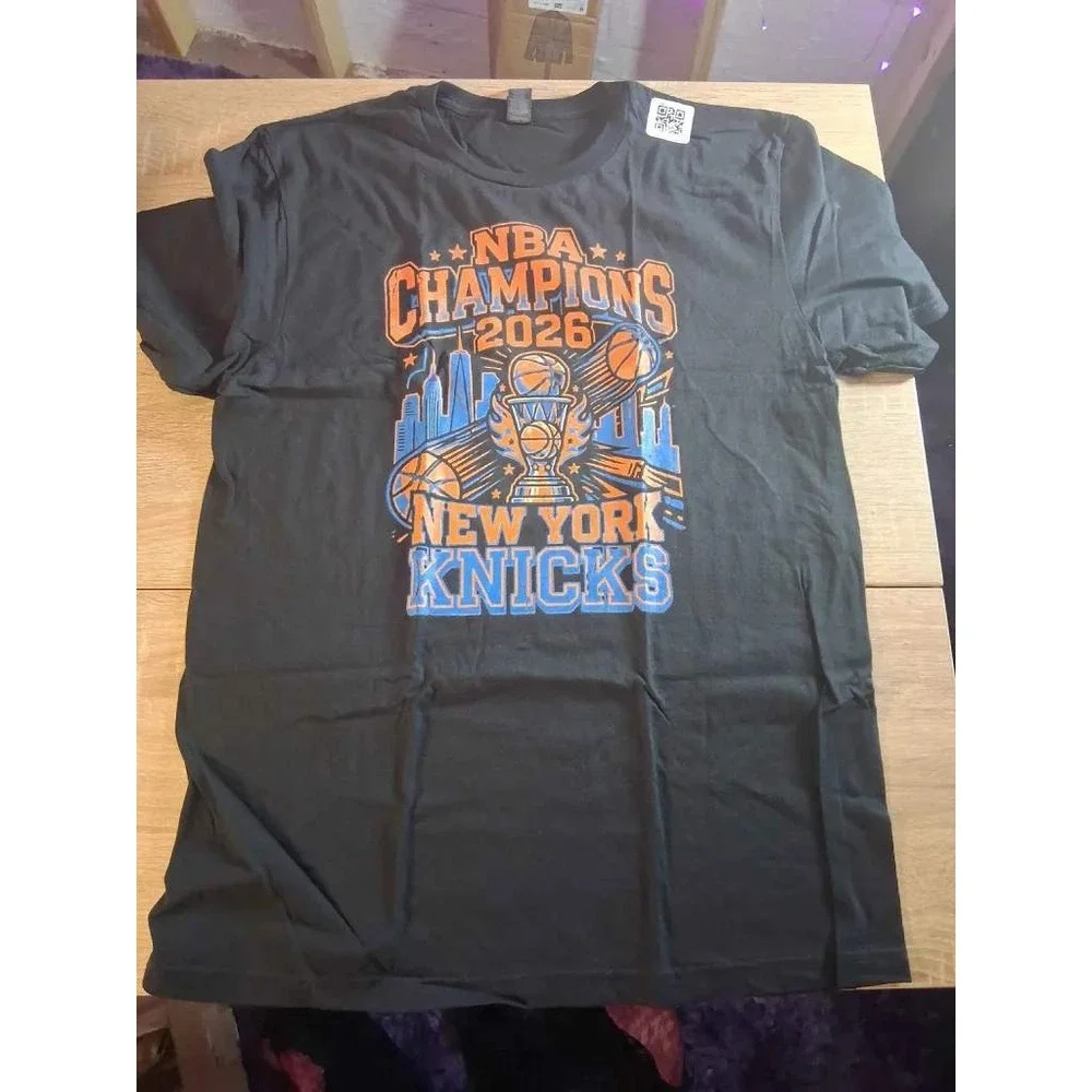 Softstyle New York Knicks NBA Champions 2026 Black Graphic Tee Mens Medium